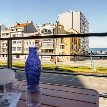 & Sail Apartment